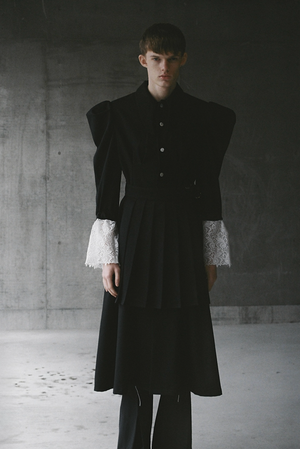 【予約商品】Pleats Belt Puff Sleeve Coat Dress