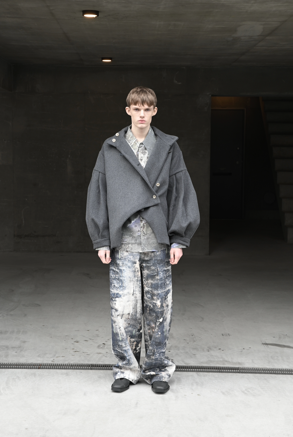 Power Stitch Coat|MIKAGE SHIN Power Stitch Coat|MIKAGE SHIN