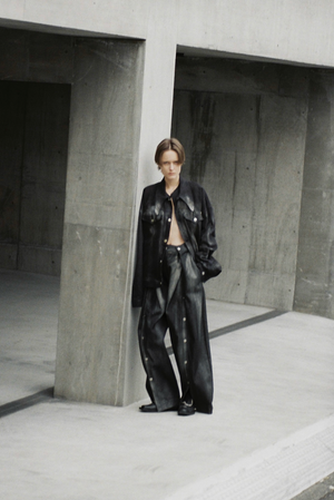 【予約商品】Lame Rusts Open Wide Tuck Denim Pants