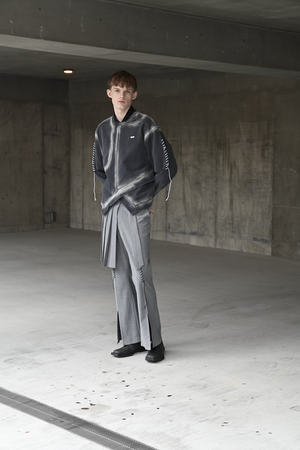 【予約商品】Bias Cutting Sweatshirt