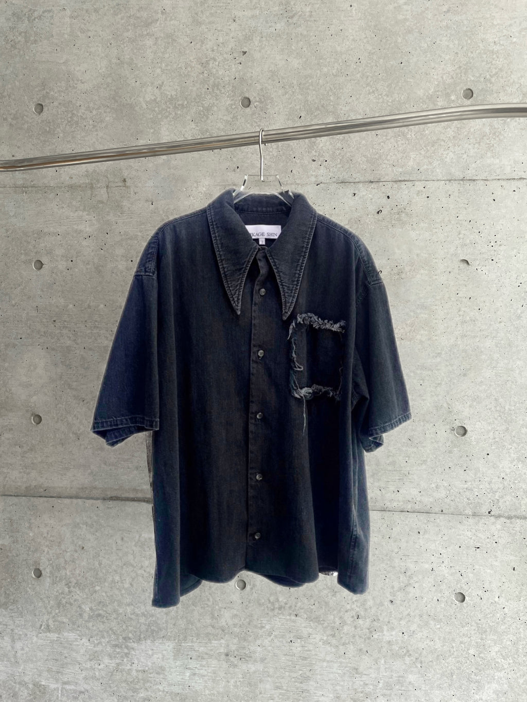 【予約商品】Sharp Collar Washed Denim Shirt
