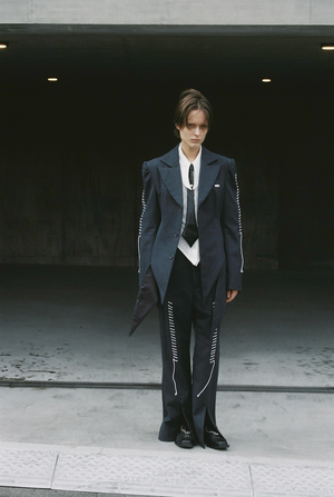 【予約商品】Peaked Flare Layered  Jacket