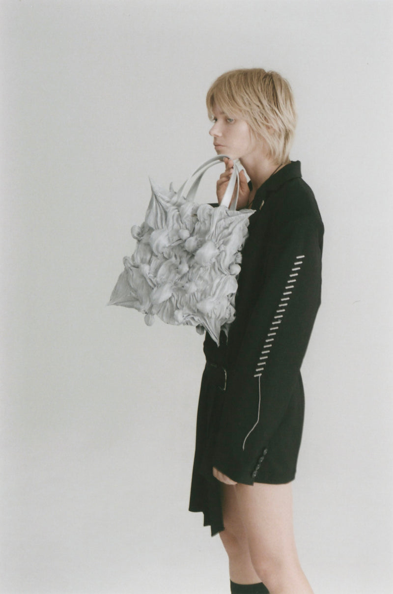 【WEB予約で10%OFFキャンペーン中】Spiky Shibori Liquid Bag / SILVER【11月16日(日)中まで】