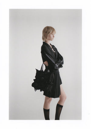 【WEB予約で10%OFFキャンペーン中】Spiky Shibori Liquid Bag / BLACK【11月16日(日)中まで】
