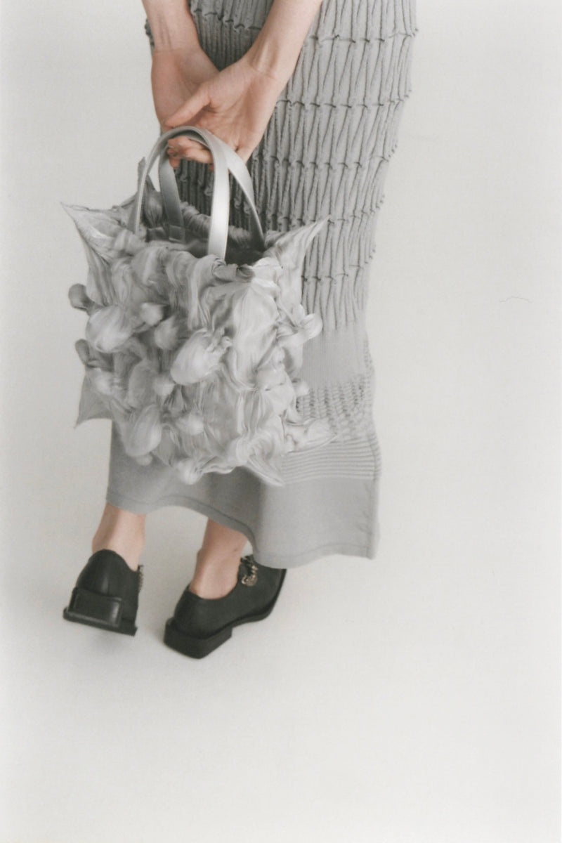 【WEB予約で10%OFFキャンペーン中】Spiky Shibori Liquid Bag / SILVER【11月16日(日)中まで】