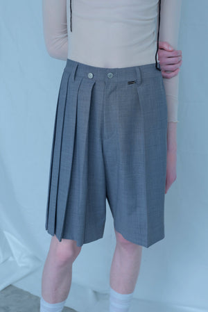 Pleats Docking Shorts