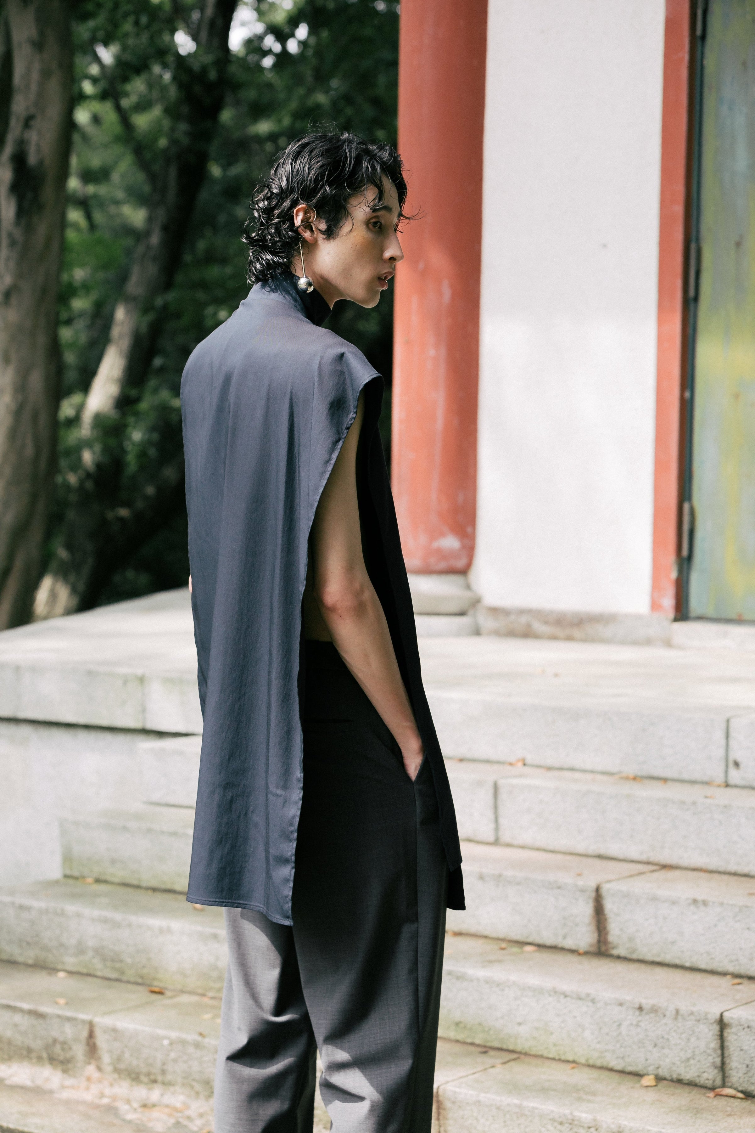 Navy Carved Architectual Vest – MIKAGE SHIN